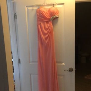 Women’s Faviana gown size 8.